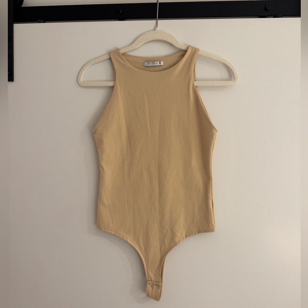 Nude high-neck sleeveless bodysuit